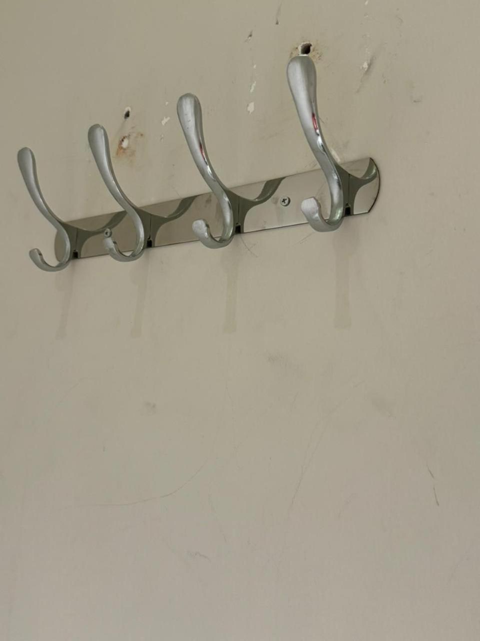 غرفة صغيرة بدورة مياه Apartment *